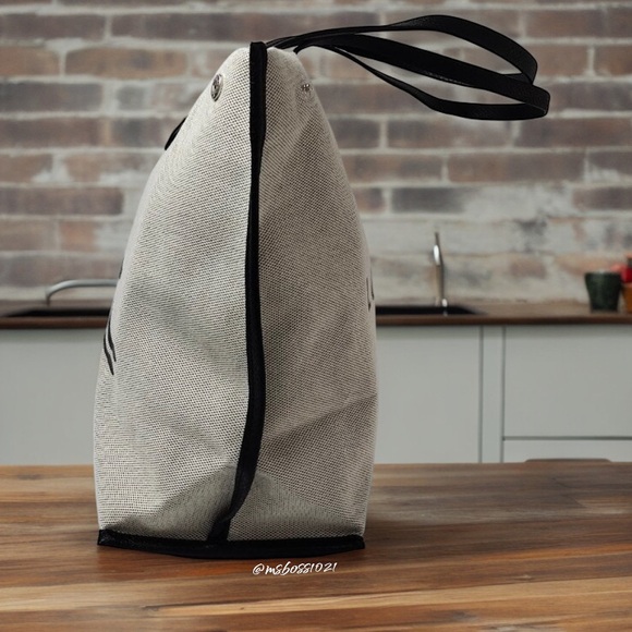 Longchamp Essential Toile Large Canvas Tote + Pouch in Ecru NWT - Picture 11 of 12